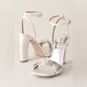 Badgley Mischka Alexa Embellished Block Heel Size 8 $245